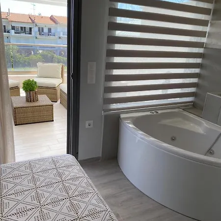 Theodora In Front Of The Sea 펜션 하니오티