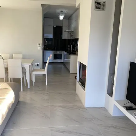 Theodora In Front Of The Sea Case de vacanță Hanioti