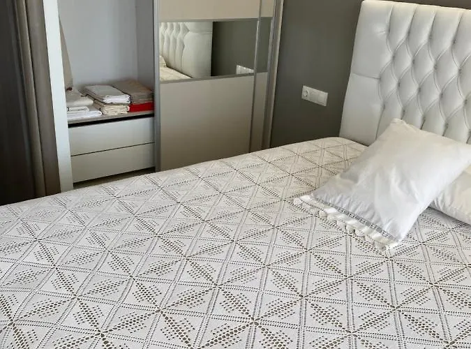 Theodora In Front Of The Sea Дом отдыха Ханиоти